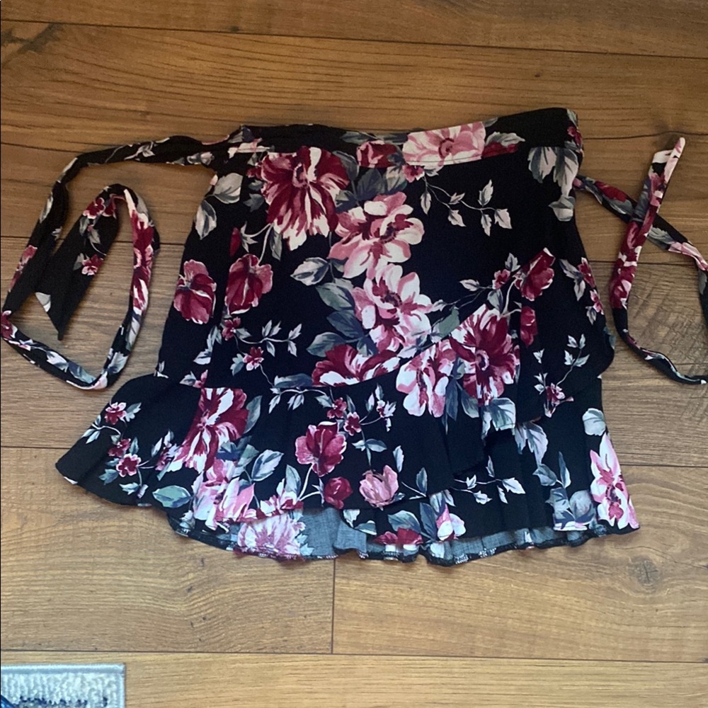 Floral Mini Skirt with Tie